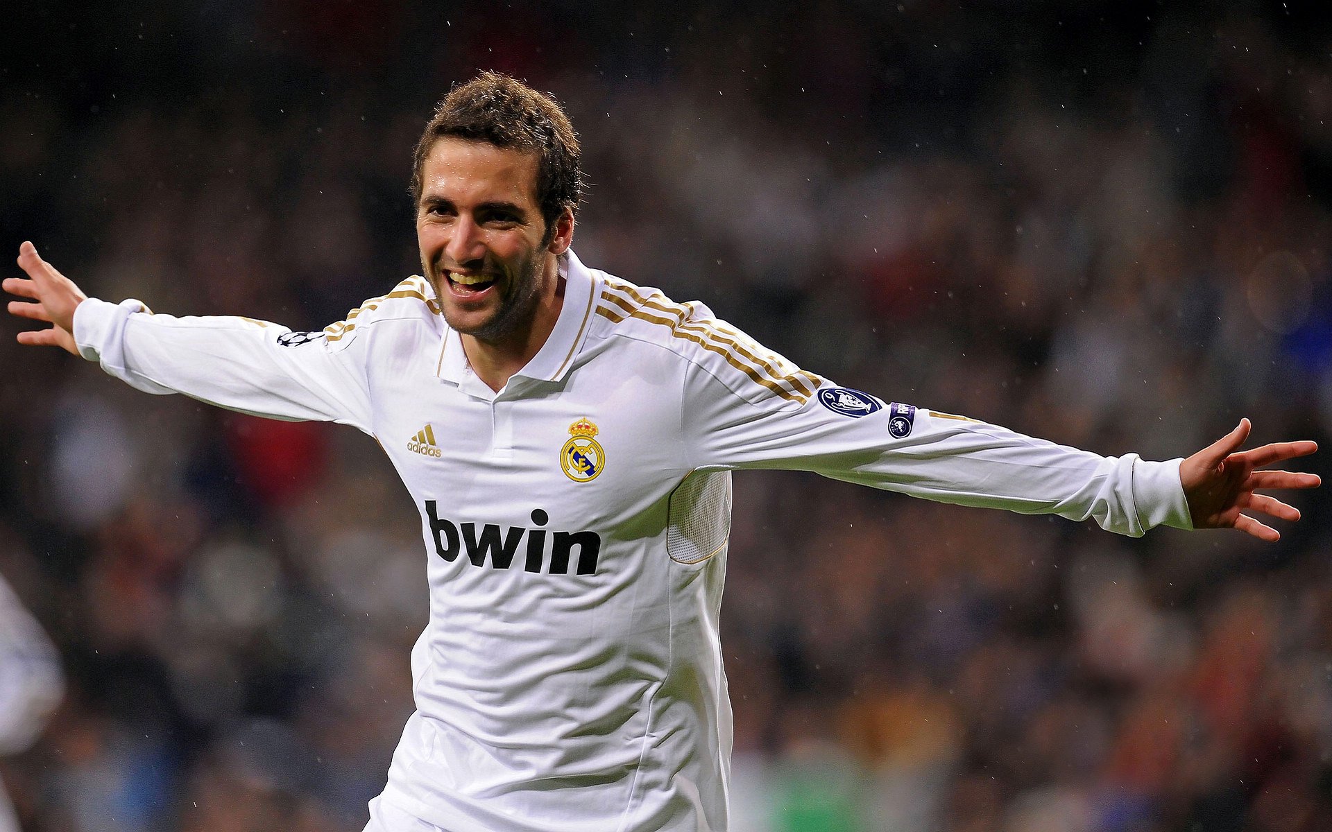 开云电竞在线-多特蒙德俱乐部拟出售门将亚努托维奇，多特蒙德完虐塞维利亚